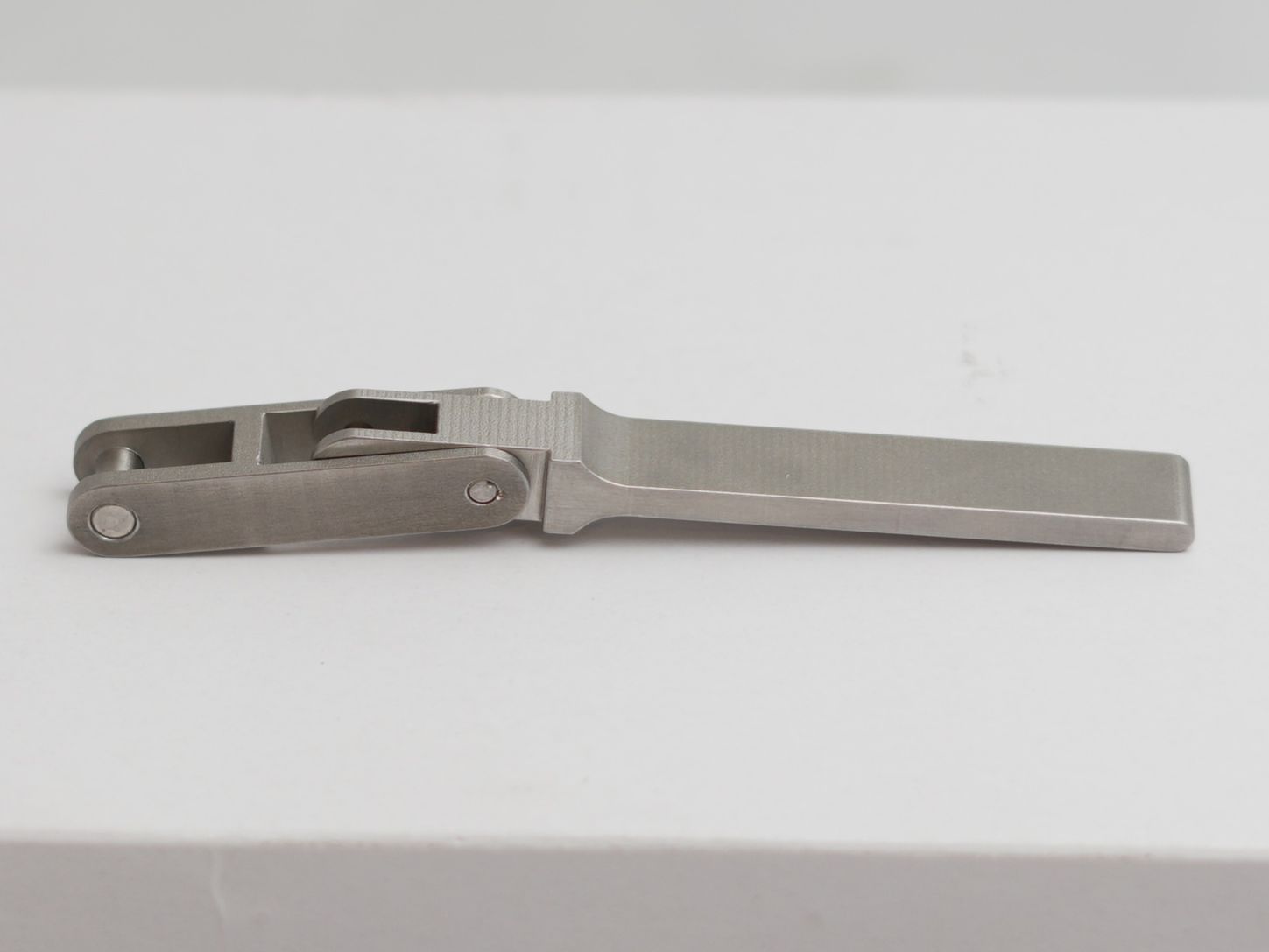 AMI Latch handle
