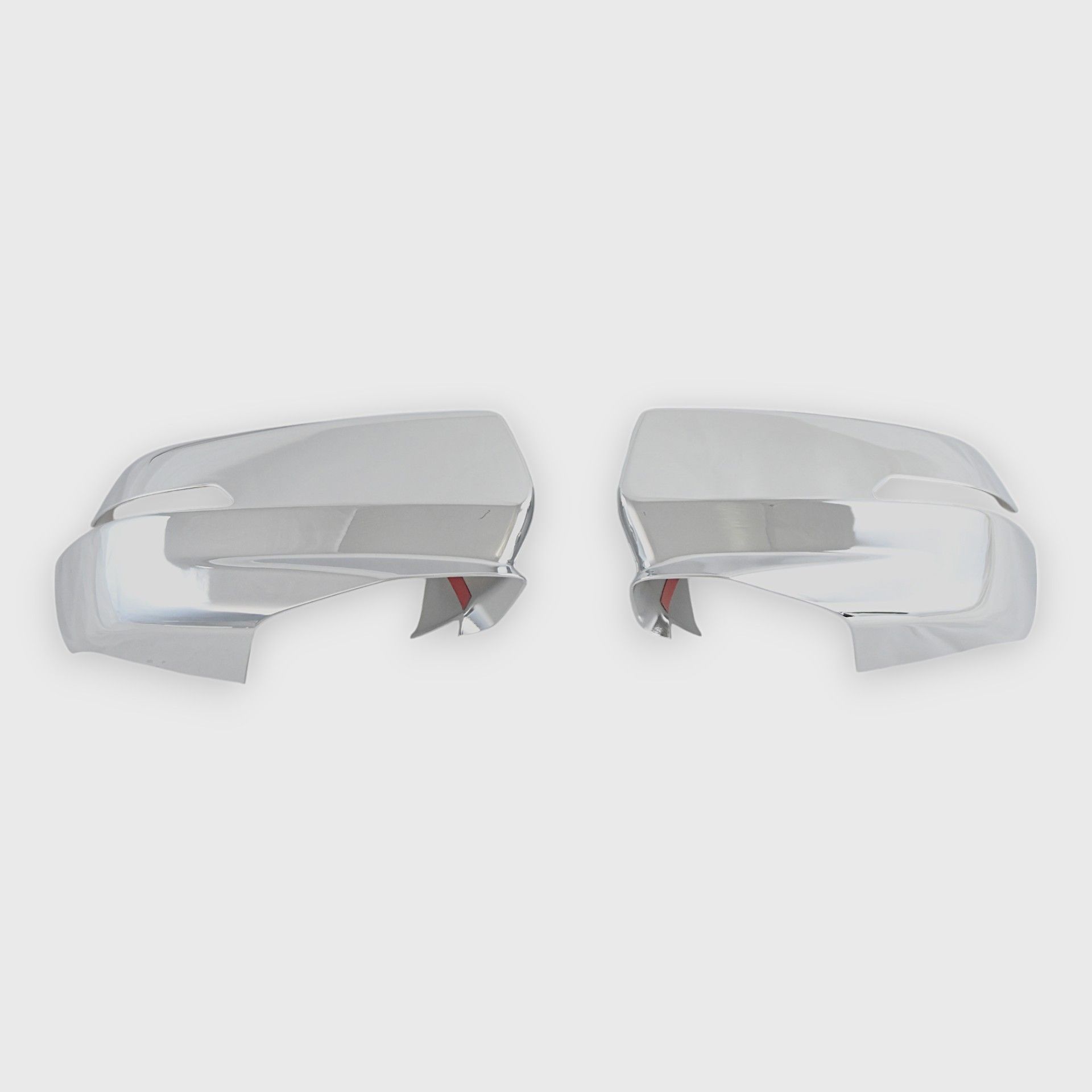 17-26 Cadillac XT5, 19-23 Cadillac XT4, 20-25 Cadillac XT6, 19-26 Chevrolet Blazer, 24-26 Acura ZDX, 24-26 Honda Prologue 4 Piece With Turn Signal Full Chrome Tape-on Mirror Cover