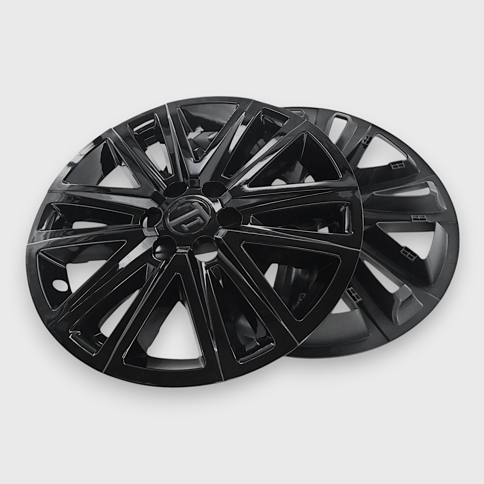 22-23 Chevrolet Traverse 8 Piece Gloss Black Snap-on Wheel Skin Set
