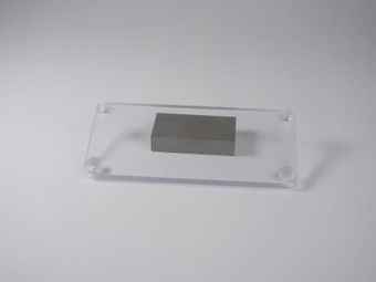 AMI 9-4500 window