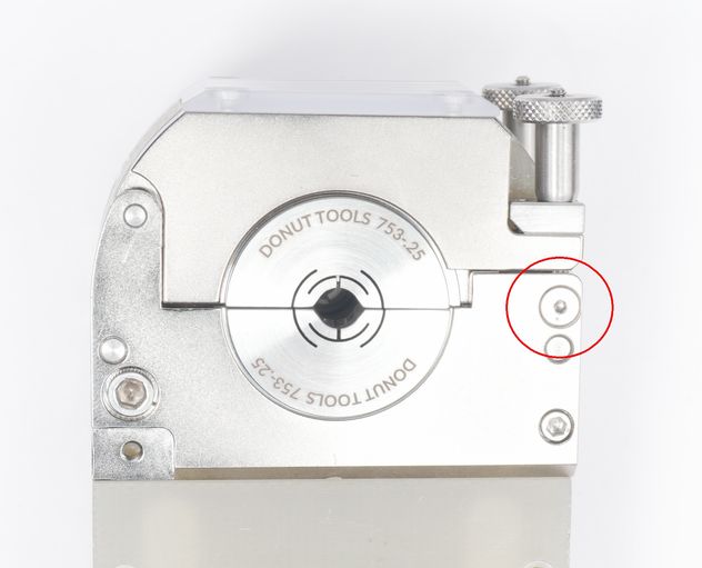 750 Thumb Screw Screw
