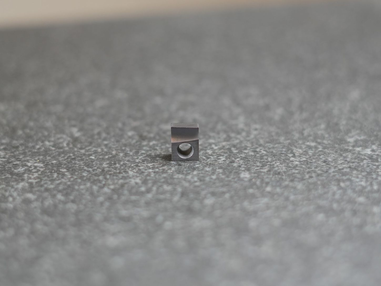 TB-SL-01 grey BG