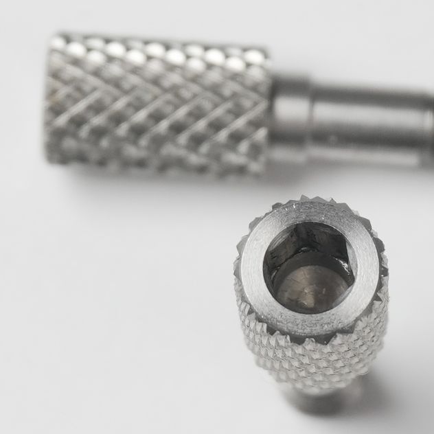 AMI 9-500 thumb screw N60b
